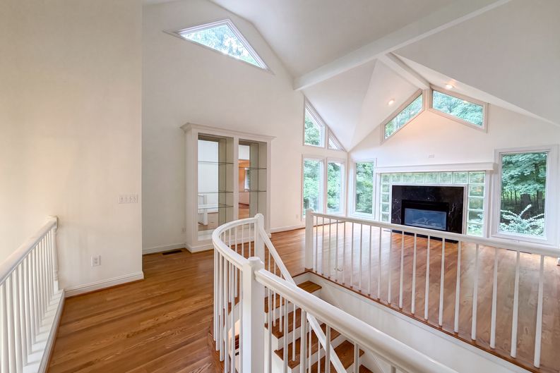 Photo 7 of 84 of 7030 Willowick Dr, Brentwood, TN