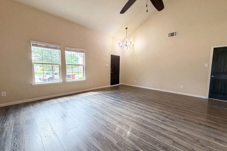 Photo 6 of 17 of 1404 Claire Ln, Royse City, TX
