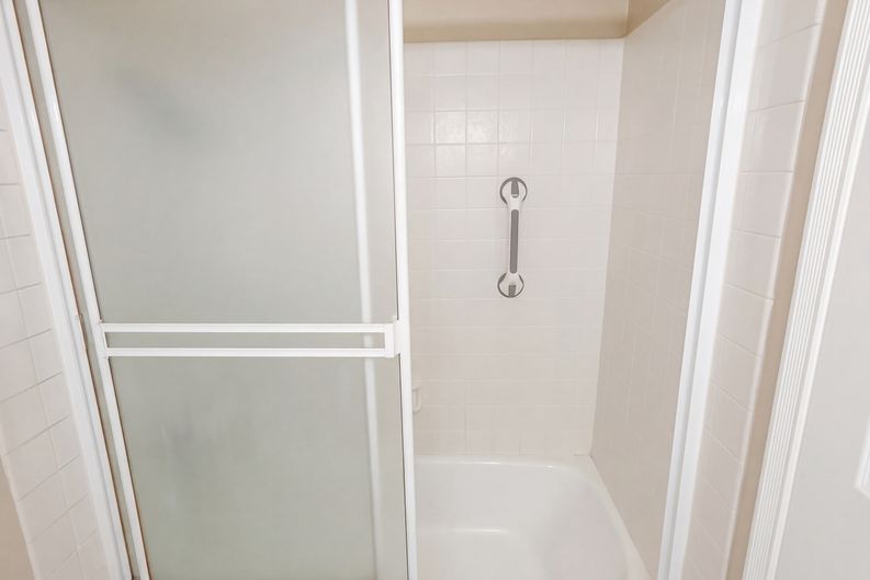 Photo 11 of 21 of 4665 Guava Ave, Seal Beach, CA