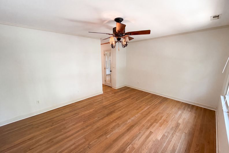Photo 6 of 23 of 713 Ridgedale Ct, Charlotte, NC