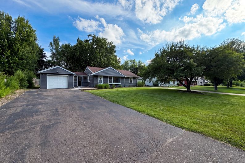 Photo 16 of 20 of 2128 Ronald Ave, White Bear Lake, MN