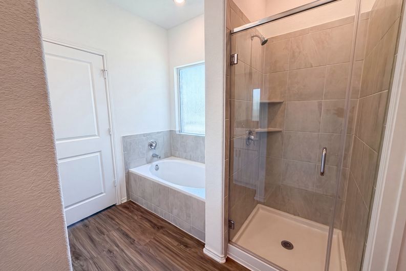 Photo 13 of 16 of 424 Wolf Springs Rd, Georgetown, TX