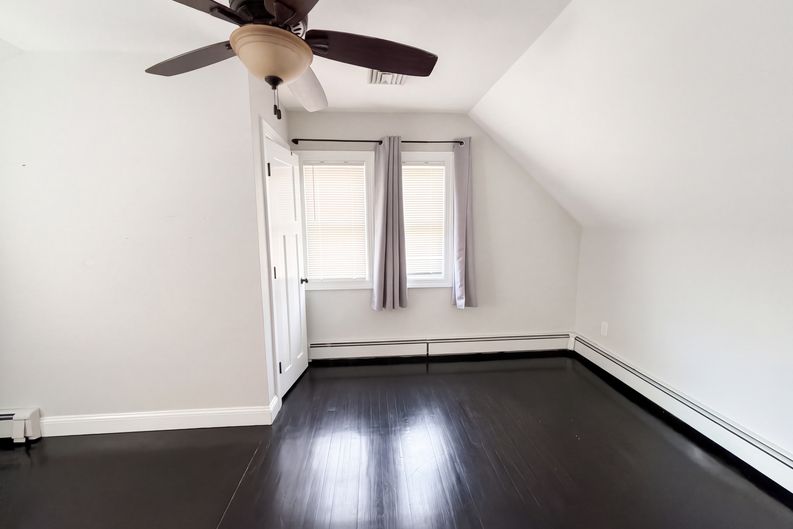 Photo 8 of 21 of 116 S Clinton Ave, Bay Shore, NY
