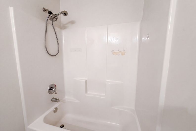 Photo 15 of 23 of 411 Sandybrooke Dr, High Point, NC