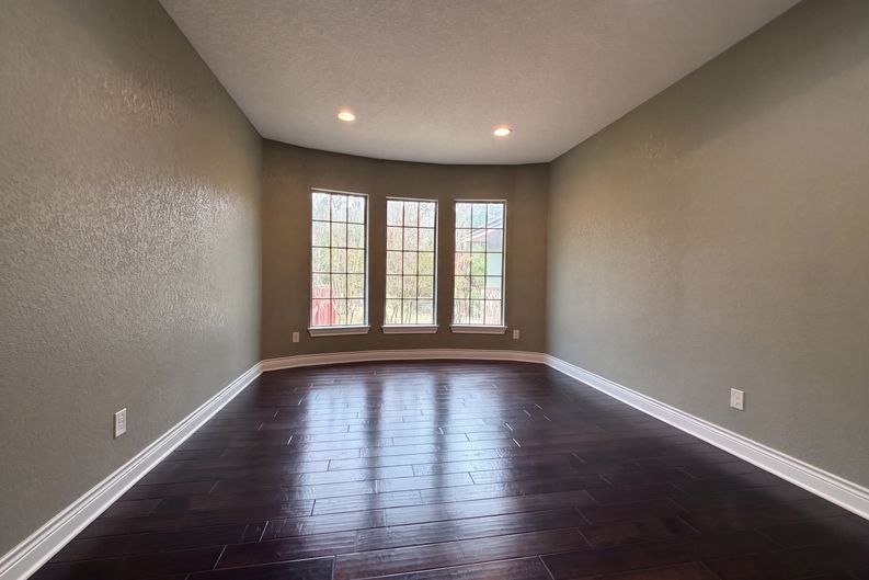 Photo 10 of 27 of 26441 White Eagle Dr, San Antonio, TX