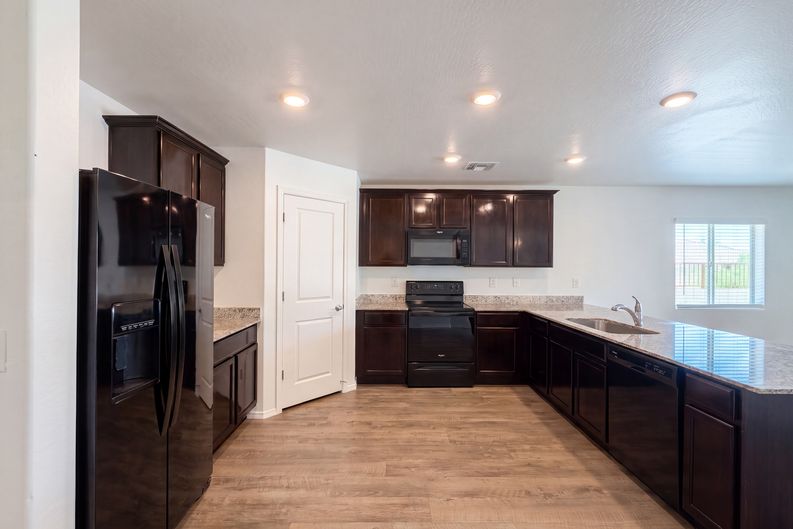 Photo 8 of 21 of 461 W Pintail Dr, Casa Grande, AZ