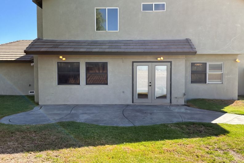 Photo 5 of 33 of 1796 Carpenter St, Rialto, CA