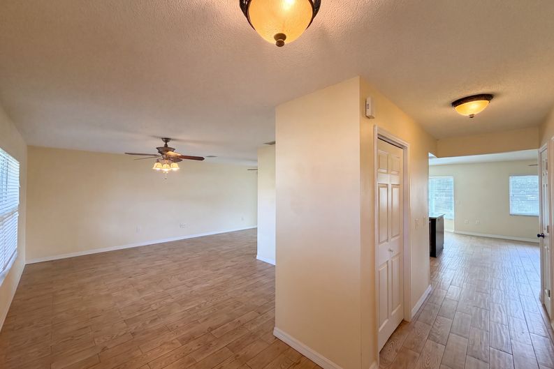 Photo 6 of 44 of 4573 Bayridge Ct, Spring Hill, FL