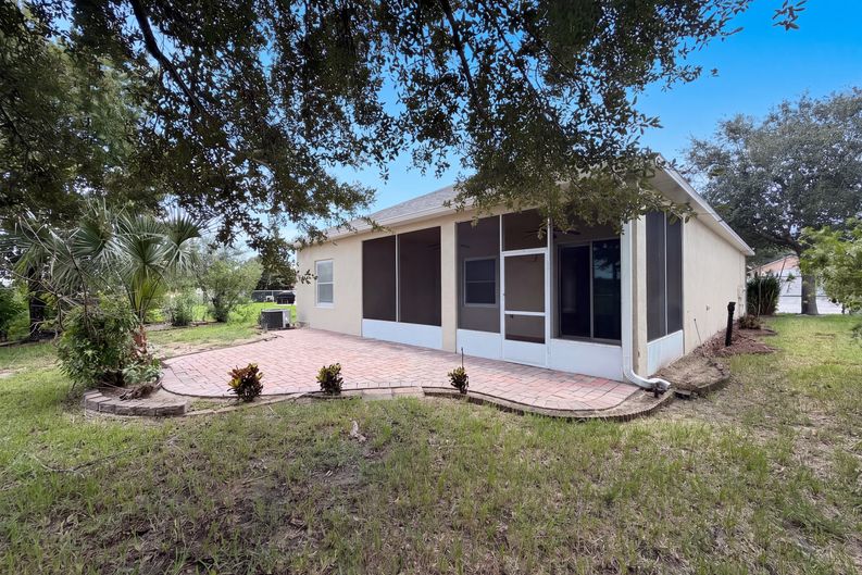 Photo 5 of 21 of 419 Hammerstone Ave, Haines City, FL