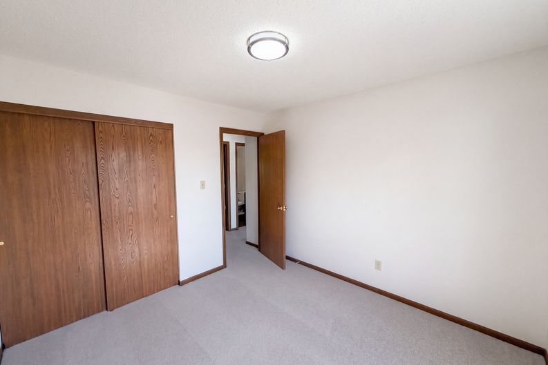 Photo 11 of 23 of 2827 Bromley Dr, O Fallon, MO