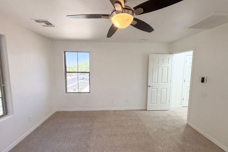 Photo 12 of 22 of 3968 E Melinda Dr, Phoenix, AZ