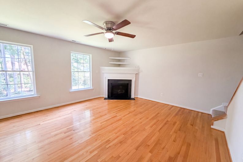 Photo 8 of 19 of 3016 Heather Ridge Dr, Henrico, VA
