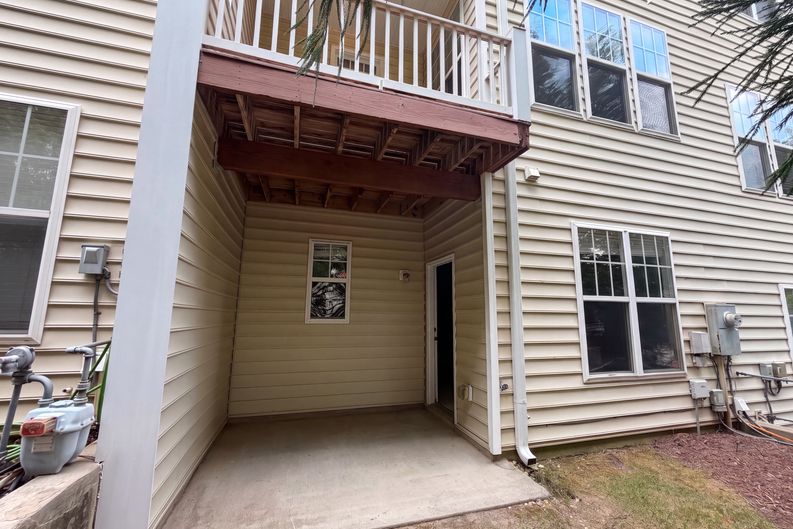 Photo 5 of 18 of 5108 Lady Of The Lake Dr, Raleigh, NC