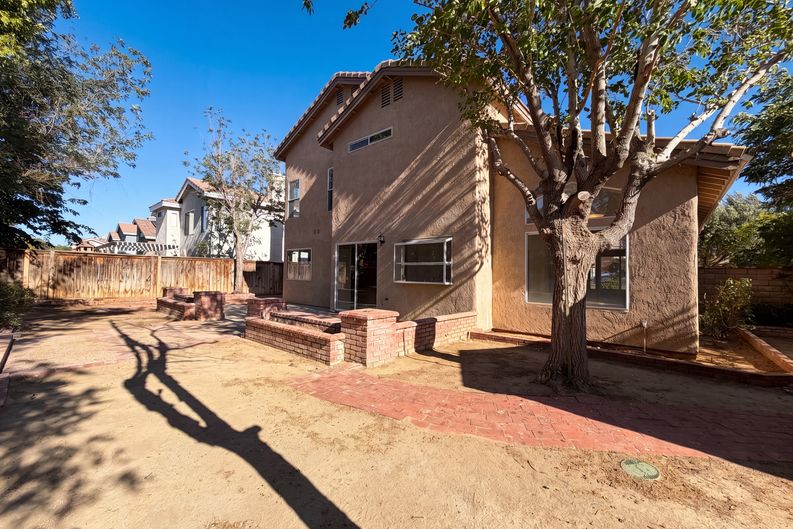 Photo 22 of 28 of 5545 W Avenue L6, Lancaster, CA