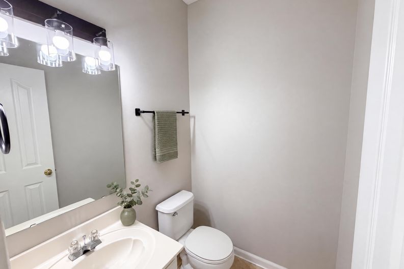 Photo 15 of 28 of 1159 Tufton Pl NW, Concord, NC