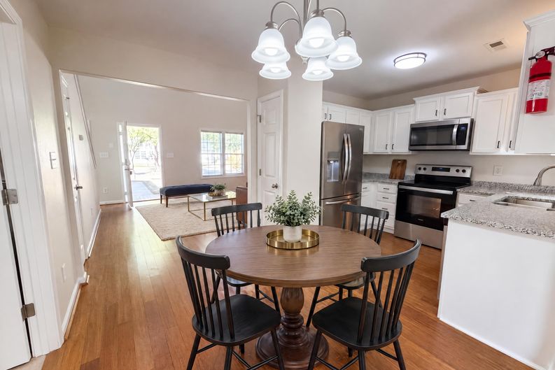 Photo 7 of 22 of 10526 Glory Meadow Ct, Charlotte, NC