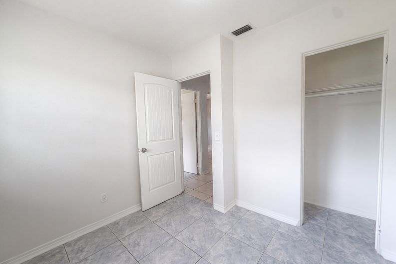 Photo 18 of 22 of 7916 Endive Ave, Tampa, FL