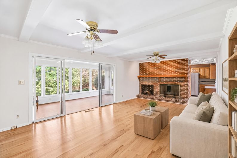 Photo 8 of 27 of 2186 Ingram Rd, Duluth, GA