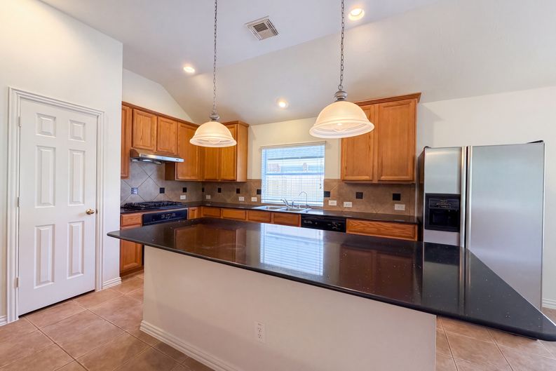 Photo 6 of 24 of 5307 Chatham Hill Ln, Houston, TX