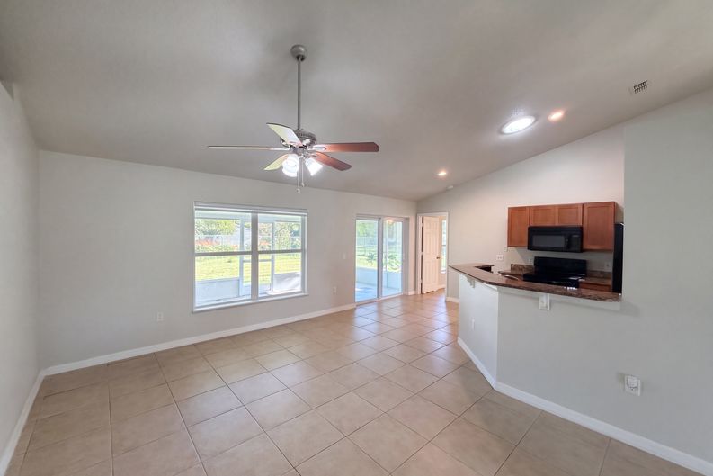 Photo 6 of 16 of 23 Peterlee Ct, Kissimmee, FL