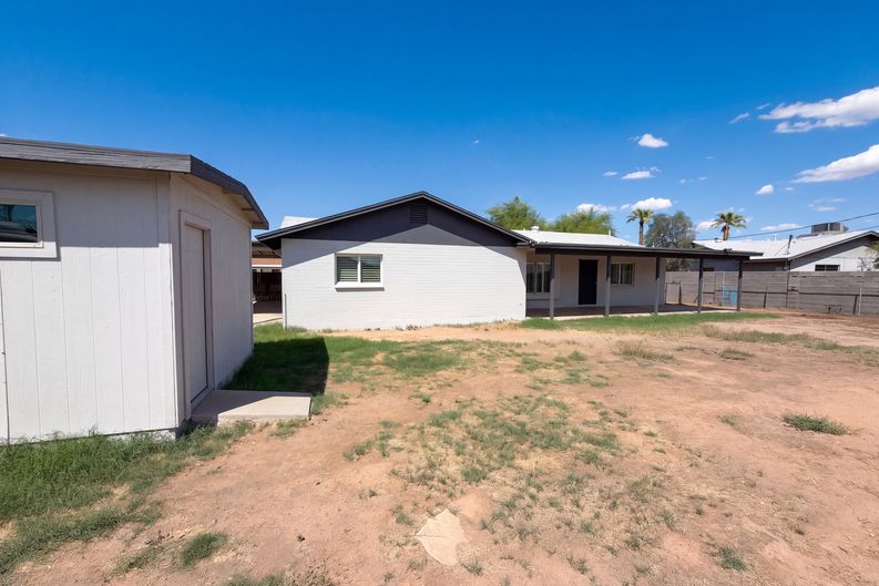 Photo 10 of 39 of 6339 W Monterosa St, Phoenix, AZ