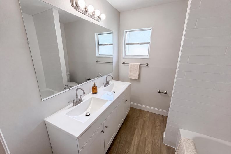 Photo 11 of 23 of 585 Hewett Dr, Orlando, FL