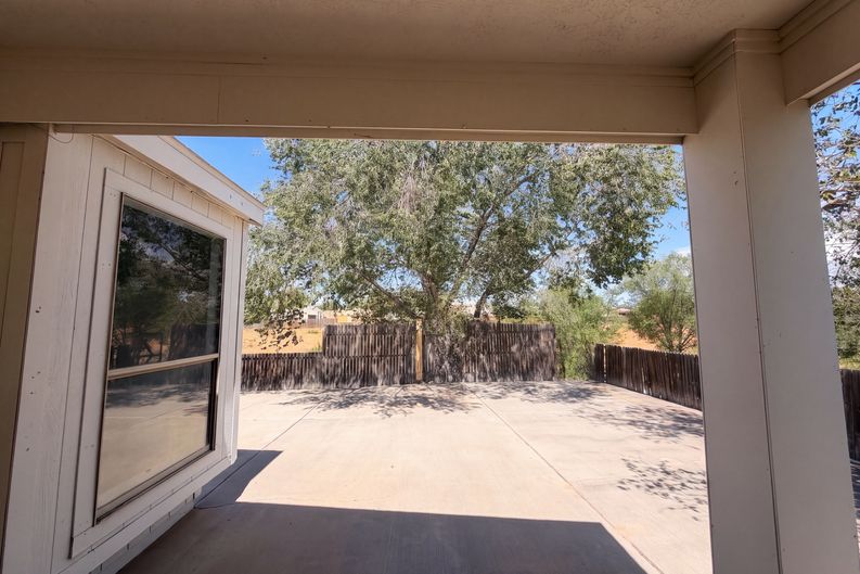 Photo 16 of 18 of 1610 Perma Dr NE, Rio Rancho, NM