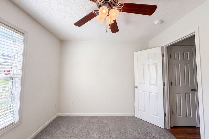 Photo 12 of 19 of 4635 Leprechaun Ln, Winston Salem, NC