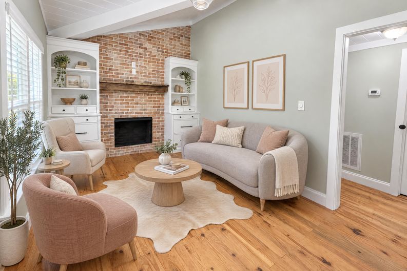 Photo 3 of 16 of 1022 Arnold Mill Rd, Woodstock, GA