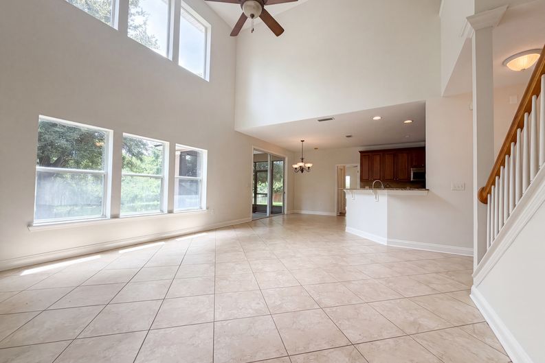Photo 10 of 32 of 8331 Golden Bamboo Dr, Jacksonville, FL