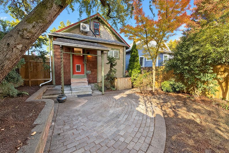 Photo 5 of 37 of 3110 SE 18th Ave, Portland, OR