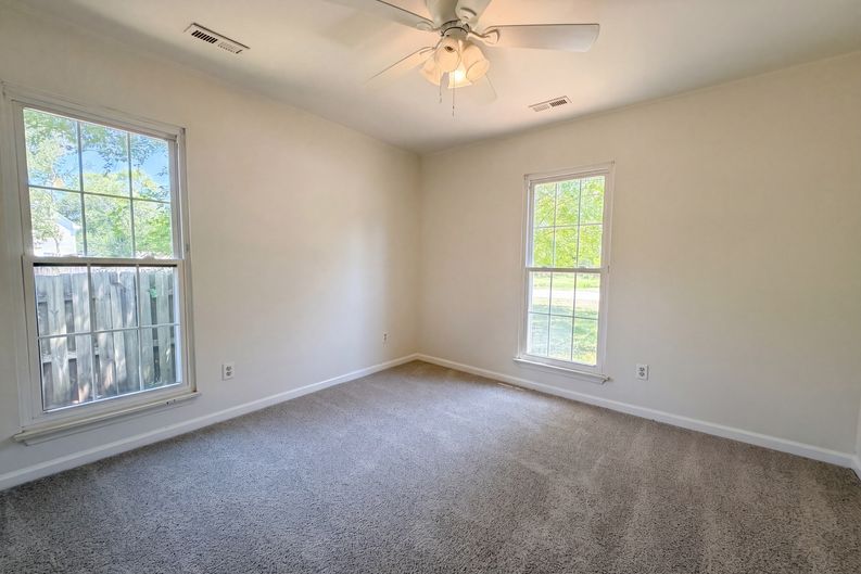 Photo 16 of 22 of 300 Indigo Rd, Goose Creek, SC
