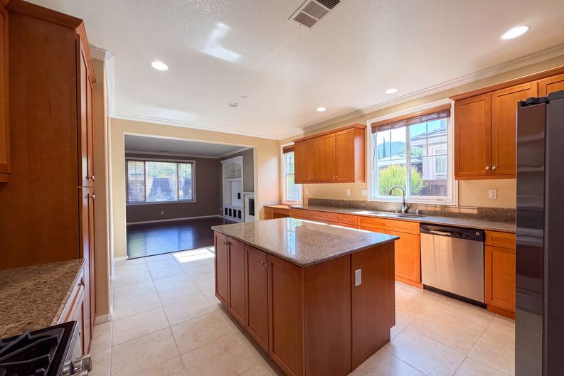 Photo 14 of 39 of 2954 Rangpur Ct, Escondido, CA
