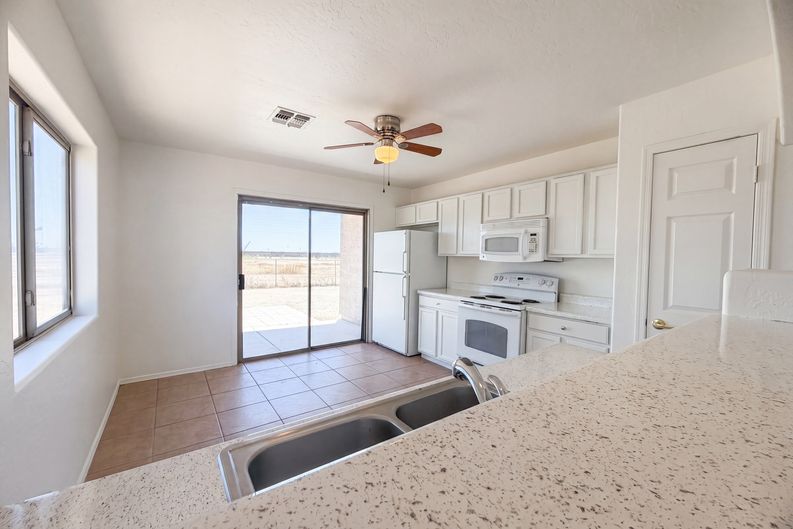 Photo 8 of 16 of 5829 E Preakness Dr, San Tan Valley, AZ