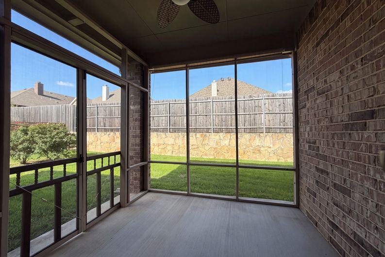 Photo 18 of 19 of 3005 S College Ave, Decatur, TX