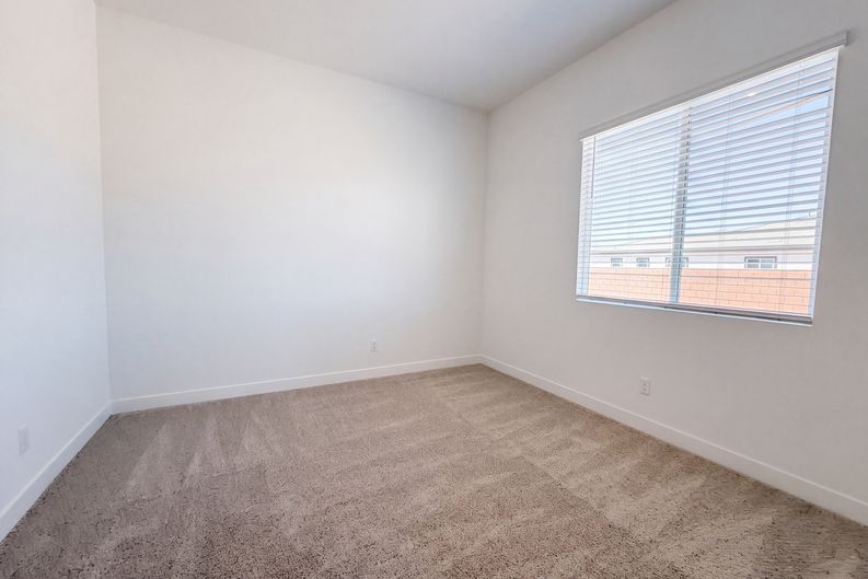 Photo 17 of 32 of 8289 Warbonnet Way, Las Vegas, NV