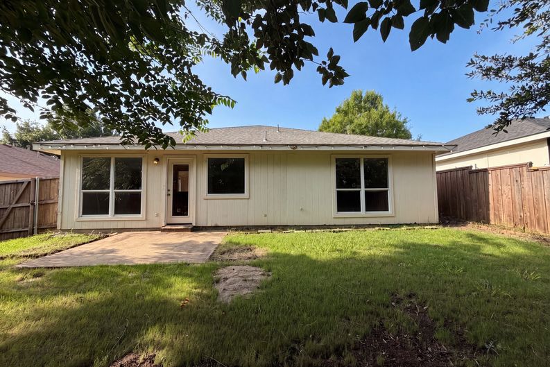 Photo 5 of 19 of 2324 Glenhaven Dr, McKinney, TX