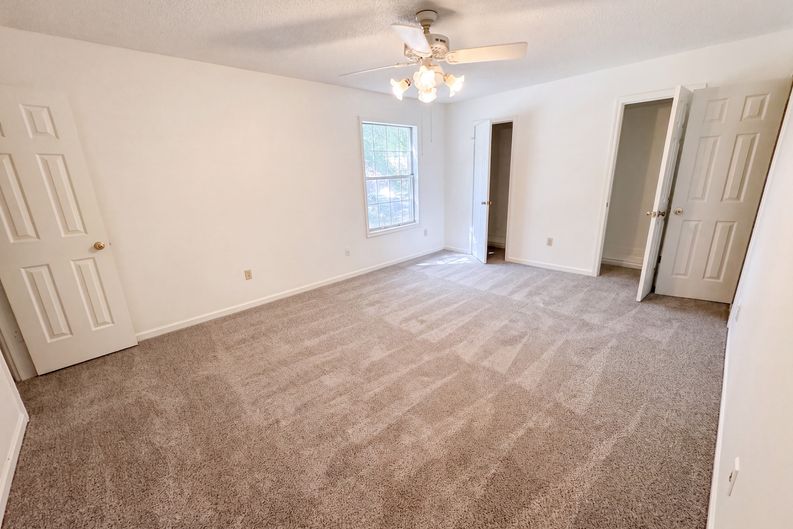 Photo 4 of 18 of 3798 Fern Ridge Rd, Memphis, TN