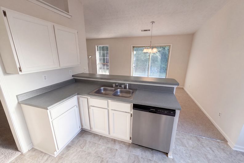 Photo 18 of 30 of 2119 Crystal Lake Dr, Lawrenceville, GA