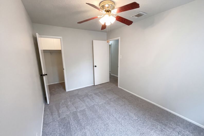 Photo 9 of 20 of 2830 Fisher Field Dr, San Antonio, TX