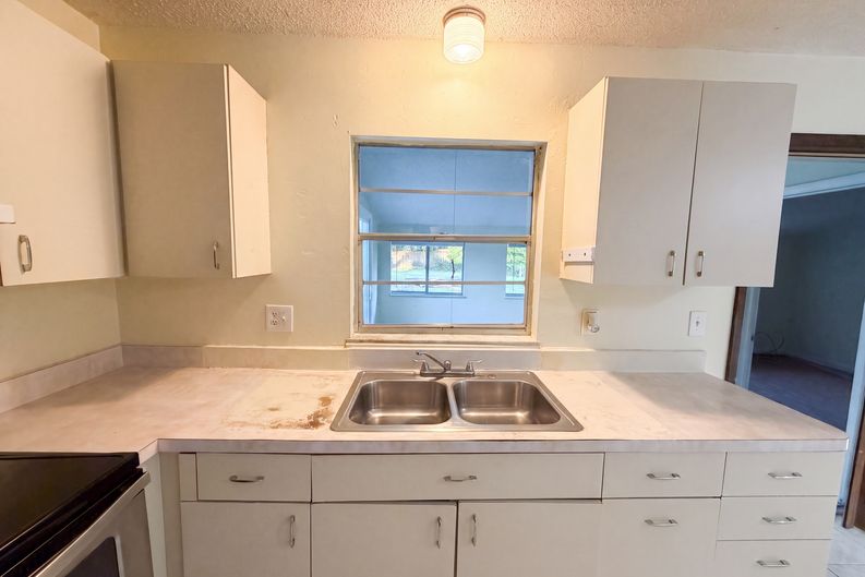 Photo 6 of 26 of 722 Virginia Ln, Apopka, FL