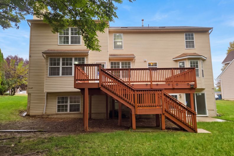 Photo 5 of 34 of 7802 Marwood Dr, Clinton, MD