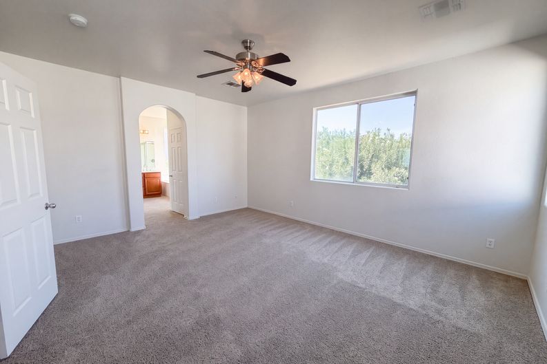 Photo 4 of 34 of 1214 E Frances Ln, Gilbert, AZ