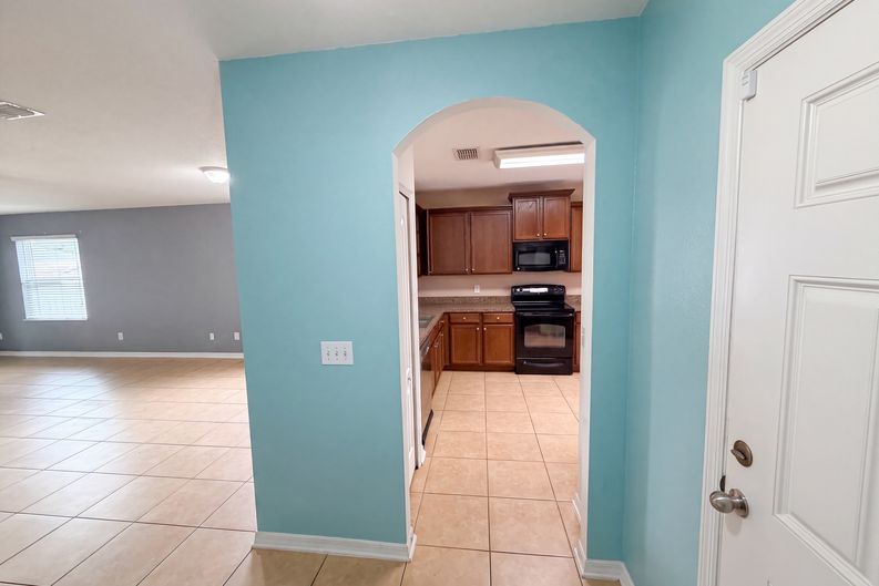 Photo 13 of 24 of 12902 Scout Ct, Grand Island, FL
