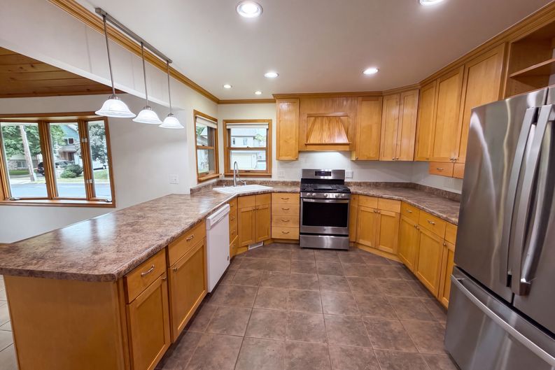 Photo 6 of 36 of 6280 6th St NE, Fridley, MN