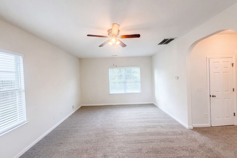 Photo 6 of 24 of 2722 Quail Oaks Dr, Greensboro, NC