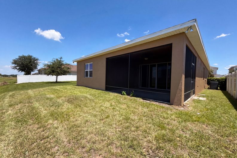 Photo 19 of 20 of 480 Buchannan Dr, Davenport, FL