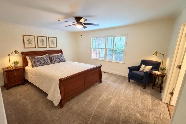 Photo 4 of 22 of 2674 Skylane Dr, Marietta, GA