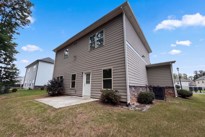 Photo 19 of 21 of 5317 Winmire Ln, Stone Mountain, GA