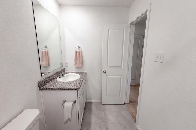 Photo 12 of 18 of 2972 Audles Ln, Dallas, TX
